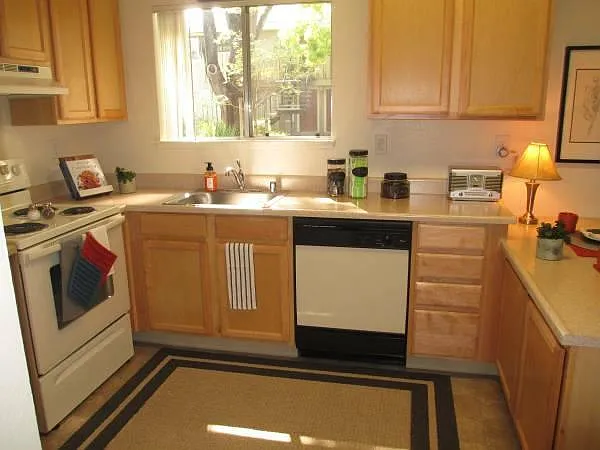 Cherrywood — Photo 10