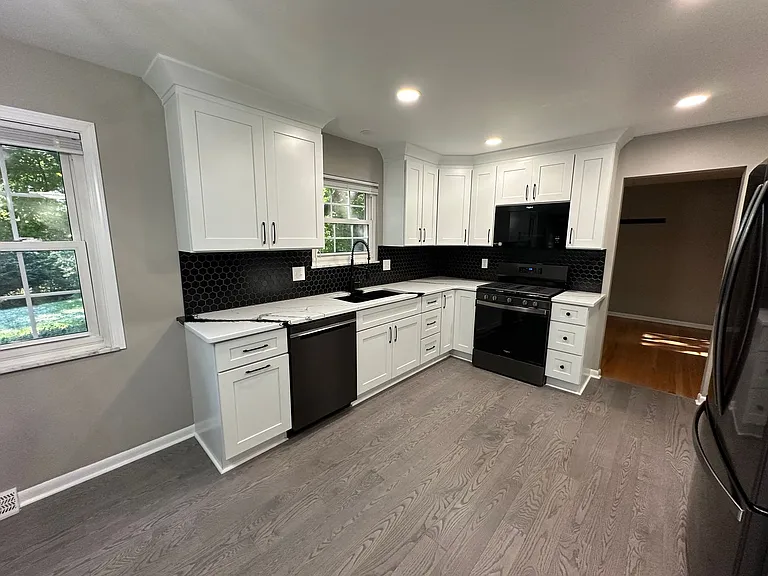 4148 Rowanne Ct — Photo 2