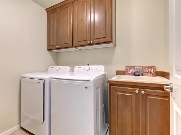 2471 34th Ave NE, Issaquah, WA 98029