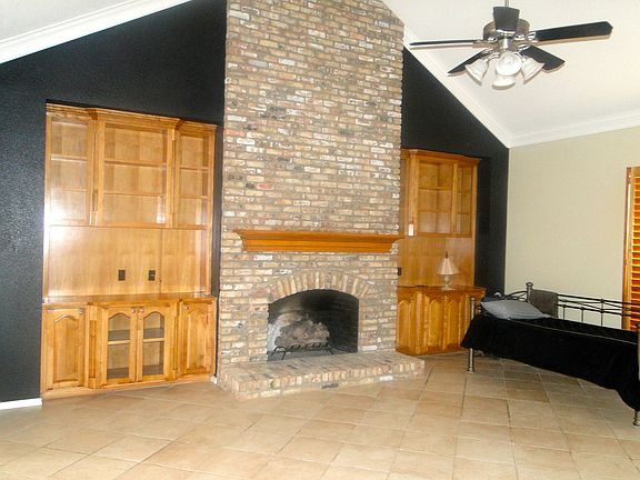 5th image of 2102 Deeanna Ln