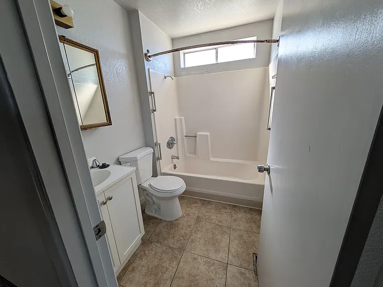 1817 N 51st St #J — Photo 7