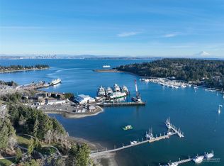 490 Madison Ave N #484, Bainbridge Island, WA 98110
