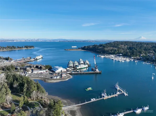 490 Madison Avenue N #484, Bainbridge Island, WA 98110