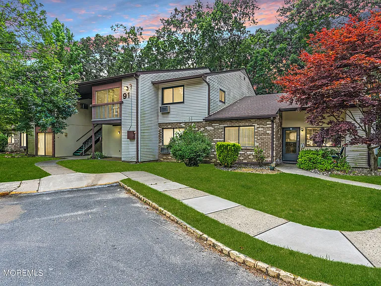 91 Arrowood Rd #B — Photo 2