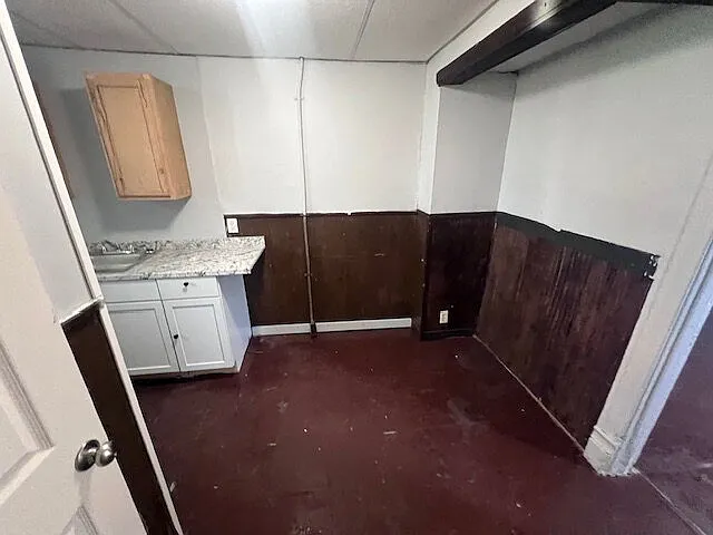 Building Photo - 7813 Ivory Ave #7815