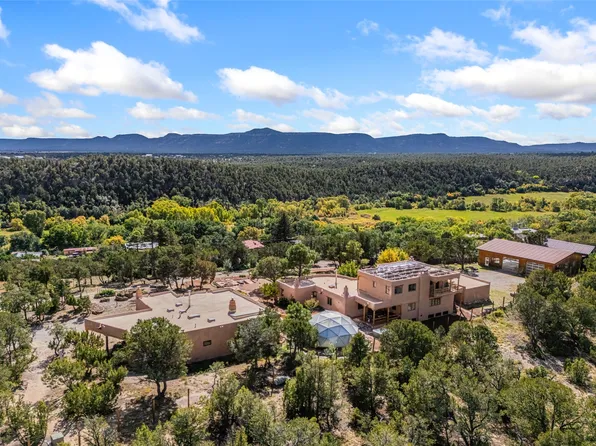 16 Hubbard Hl, Pecos, NM 87552