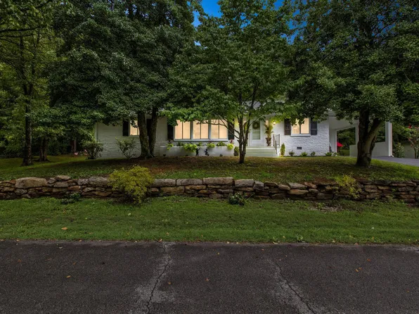 58 Railroad St, Beattyville, KY 41311