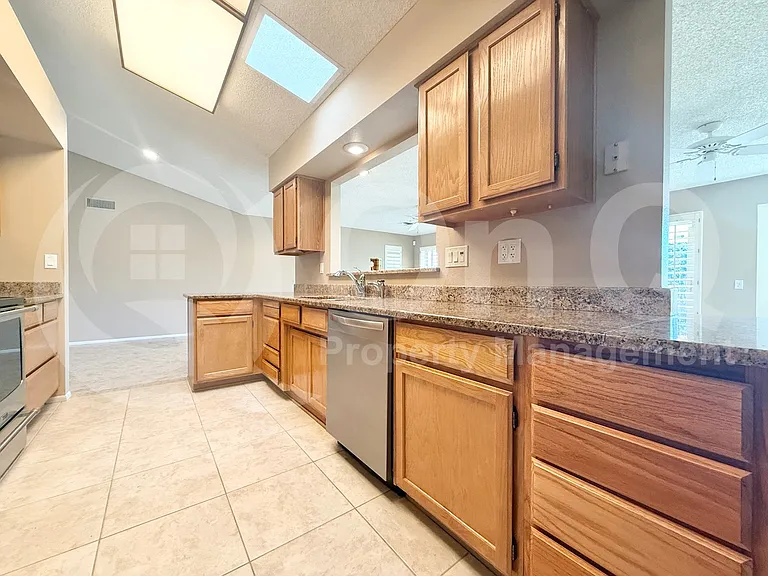 14607 W Yosemite Dr — Photo 6
