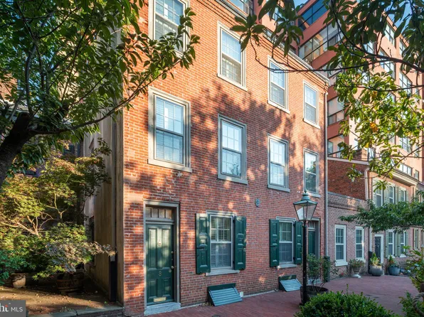 3 Loxley Ct, Philadelphia, PA 19106