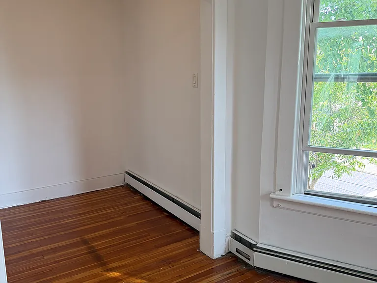 337 3rd St #2 — Photo 11