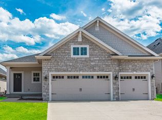 14418 Holcomb Ave, Urbandale, IA 50323