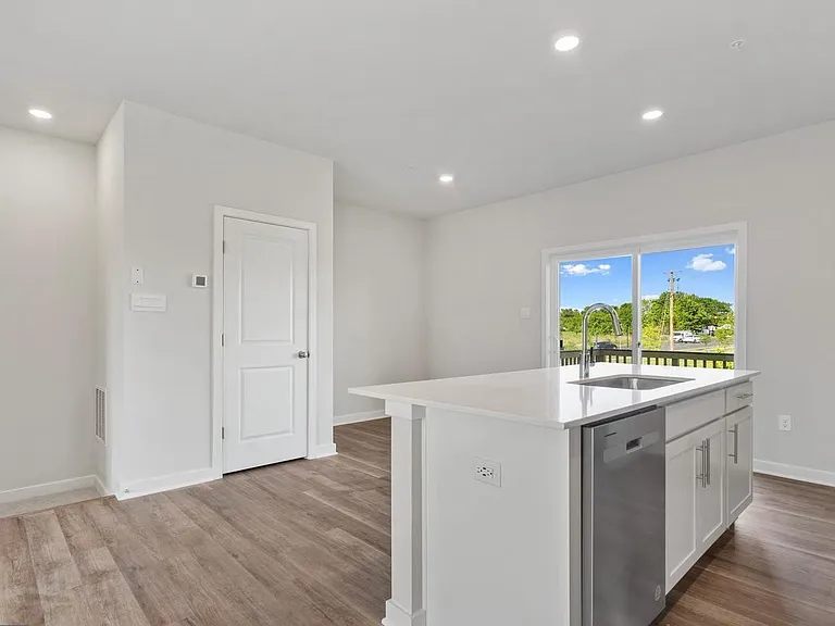16502 Green Glade Dr — Photo 13