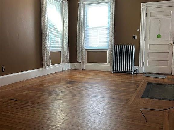 3rd image of 31 Child St