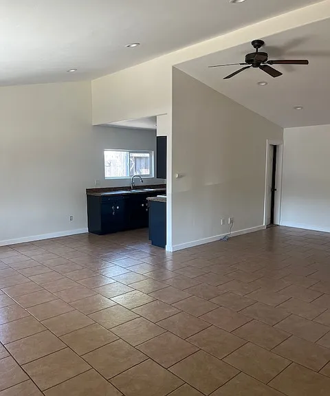 916 W Micheltorena St #916 — Photo 3