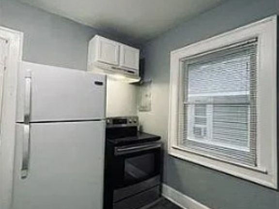 4th image of 1120.5 W 33rd St