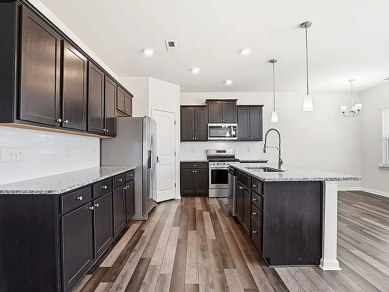 2116 Water Marsh Trl — Photo 6