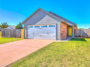 2301 Cedar Brook Dr, Moore, OK 73160