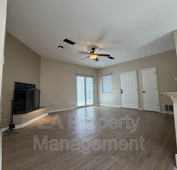 6532 Keeling St NW — Photo 5