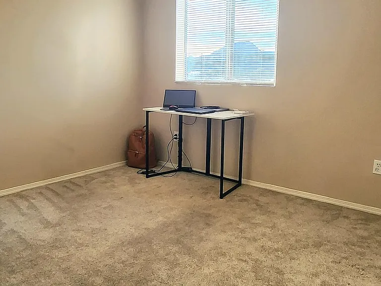 Upstairs bedroom 2
