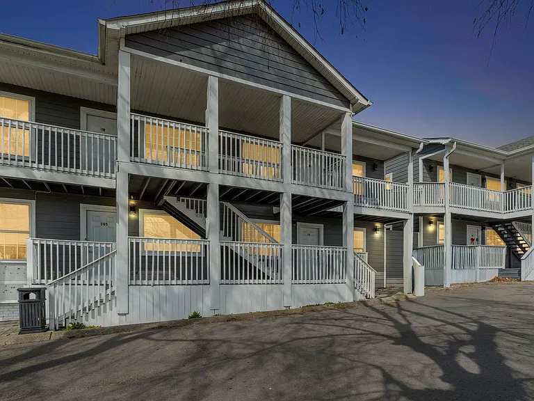 Hickory Lofts — Photo 33