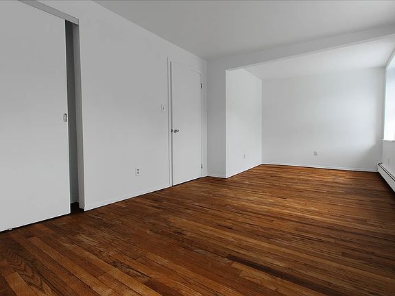 3rd image of 271 Columbia St APT 3