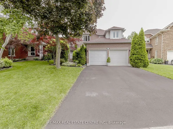 33 Strathroy Cres, Hamilton, ON L8B 0K9