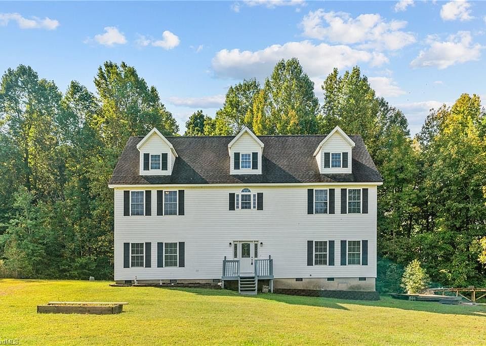 1st image of 7749 A Garrett Rd