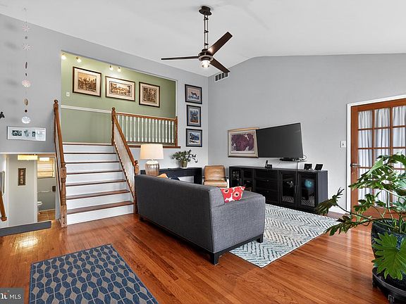 5th image of 1001 Rydal Rd