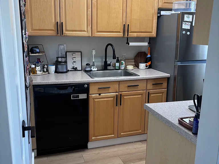 260 Village Dr #260 — Photo 5