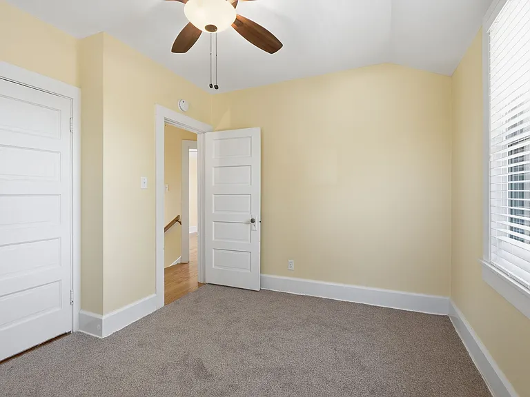 1301 Clarke St — Photo 18