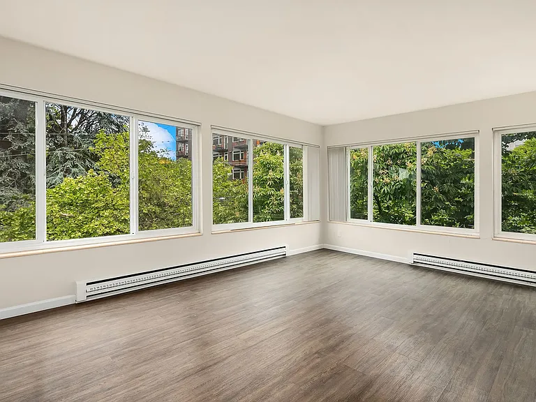 Cordova Apartments — Photo 18