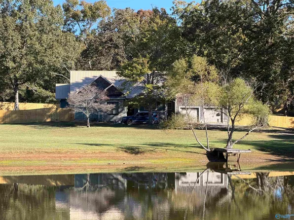 220 County Road 654, Mentone, AL 35984