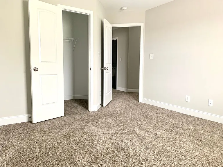 712 Banister Dr — Photo 21
