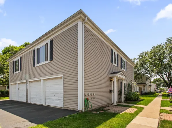 1451 Cove Dr #199D, Prospect Heights, IL 60070