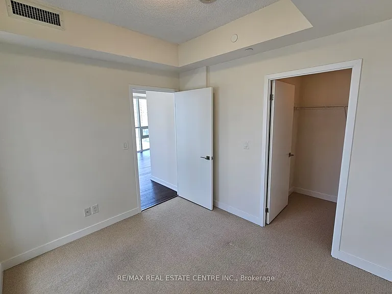 510 Curran Pl #1007 — Photo 33