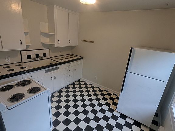 4th image of 1308 SE 36th Ave #281-05