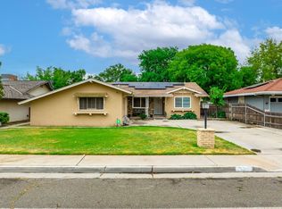 715 W D St, Lemoore, CA 93245