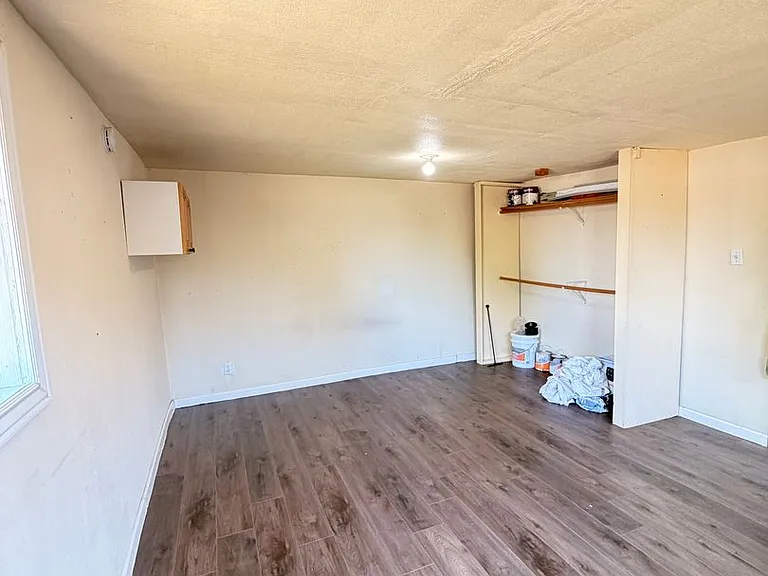 635 S 14th St — Photo 20