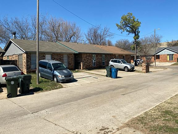 3rd image of 309 N Oaks Ave