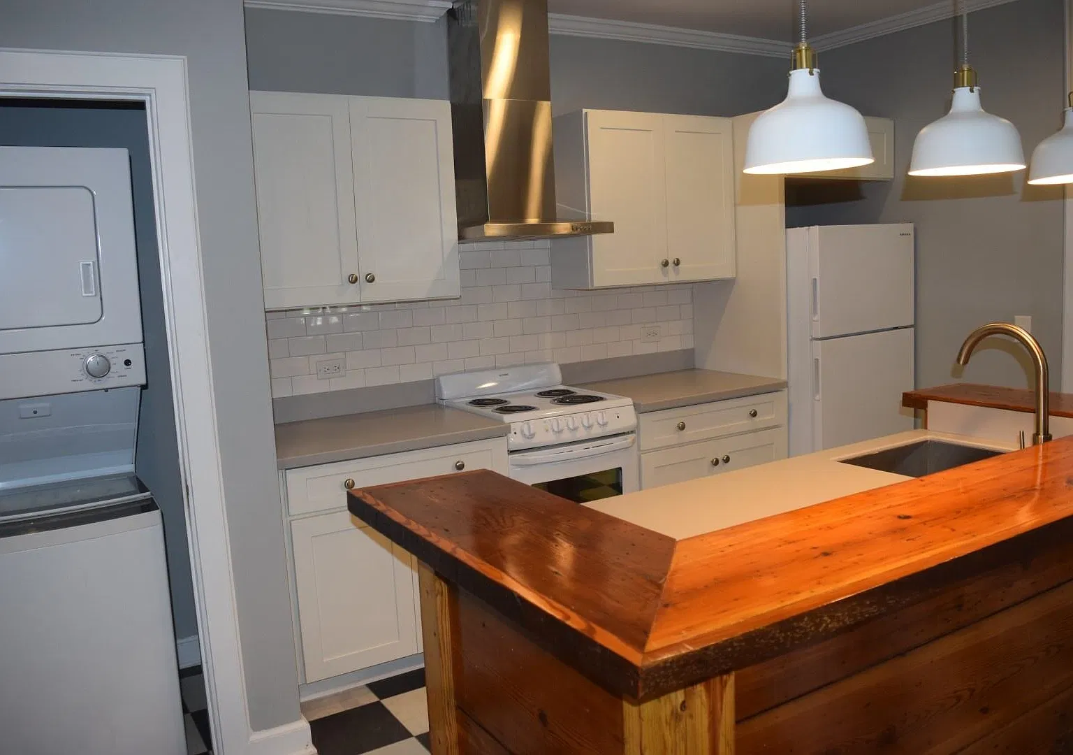 203 N Washington Ave — Photo 3