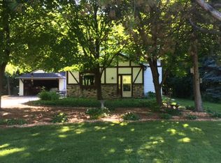 4069 S 124th St, New Berlin, WI 53228