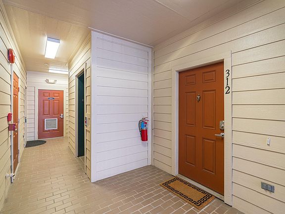 2nd image of 6607 Lake Woodlands Dr APT 312