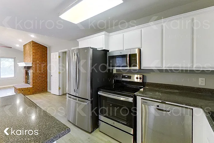 3807 S Williams St — Photo 6
