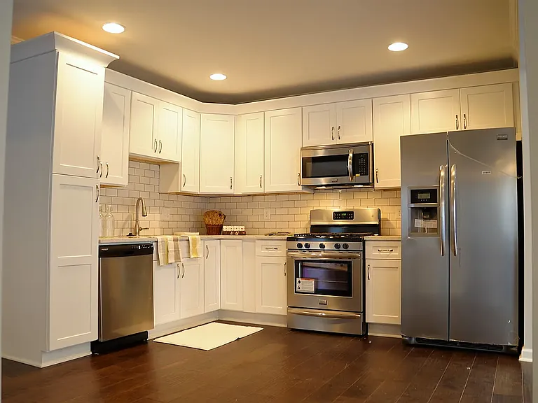 146 Clay St SE — Photo 8
