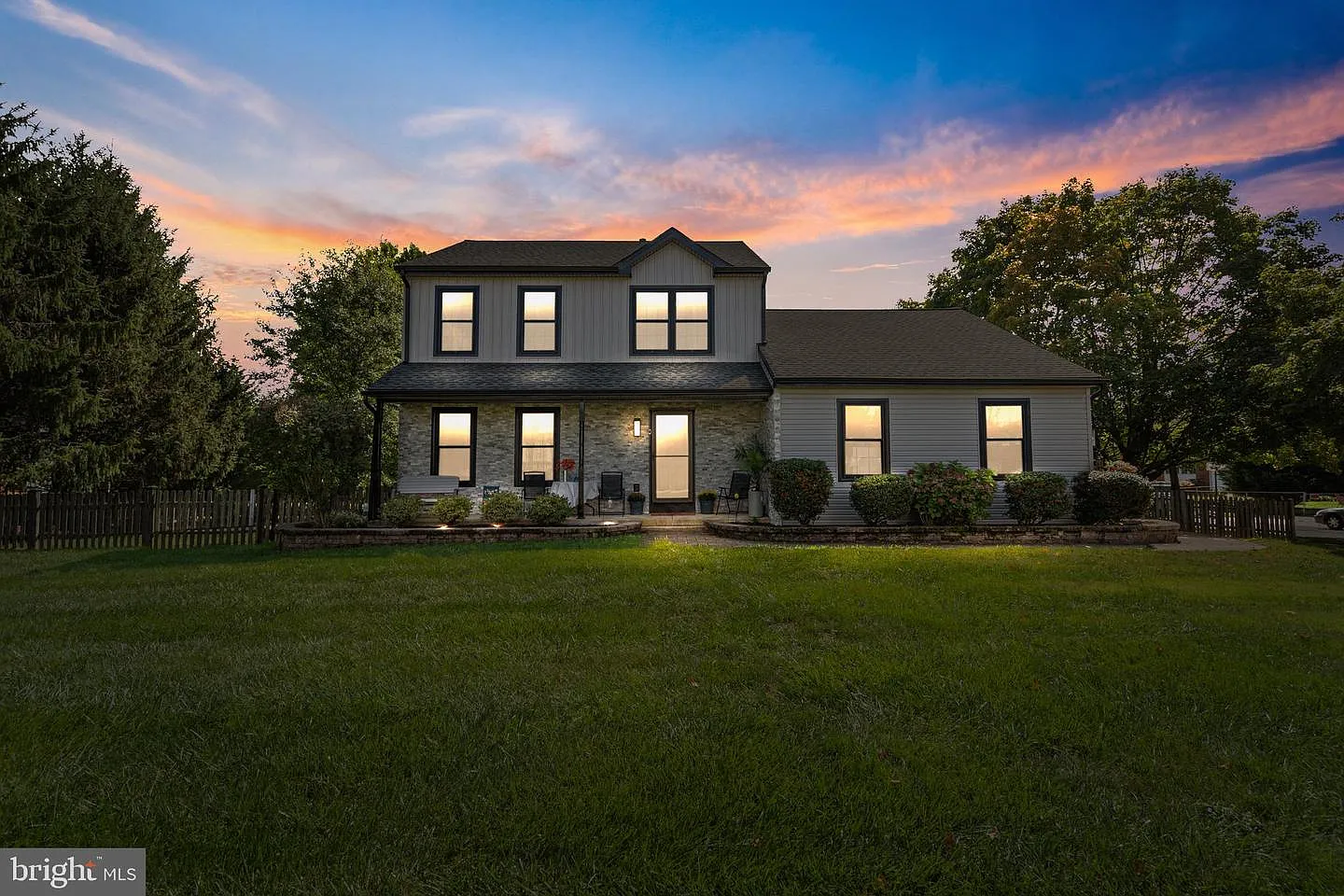 409 Fairview Ave photo 1