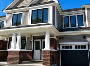 17 Rochester Dr, Barrie, ON L9J 0L5