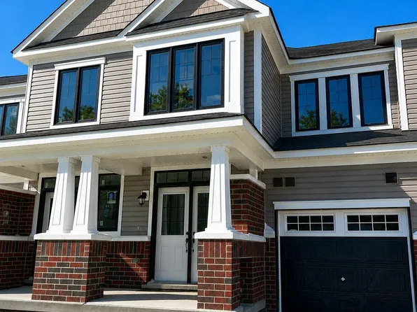 17 Rochester Dr, Barrie, ON L9J 0L5