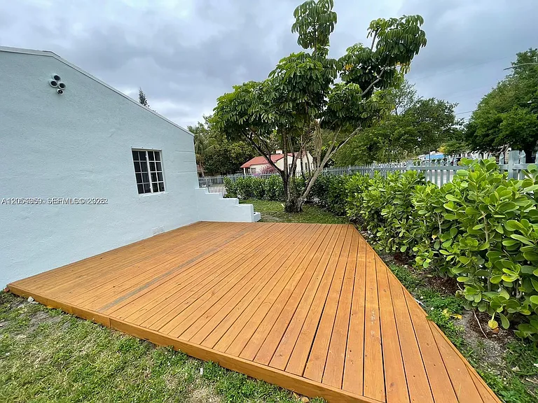 6344 NW Miami Pl — Photo 24