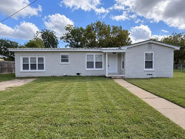 240 Tom Sawyer St, Evant, TX 76525