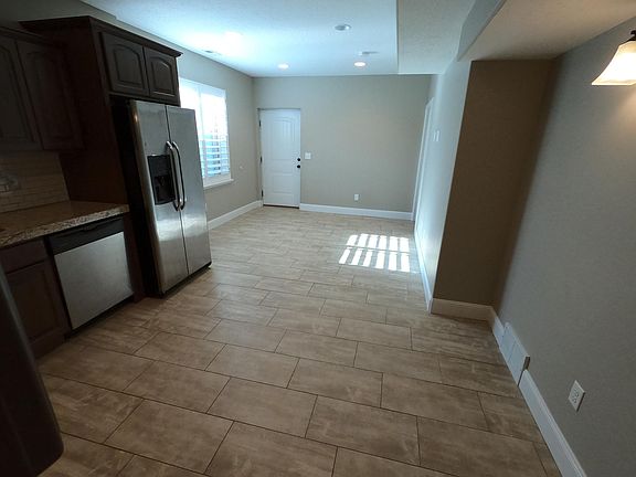 4th image of 11606 S Temple Dr